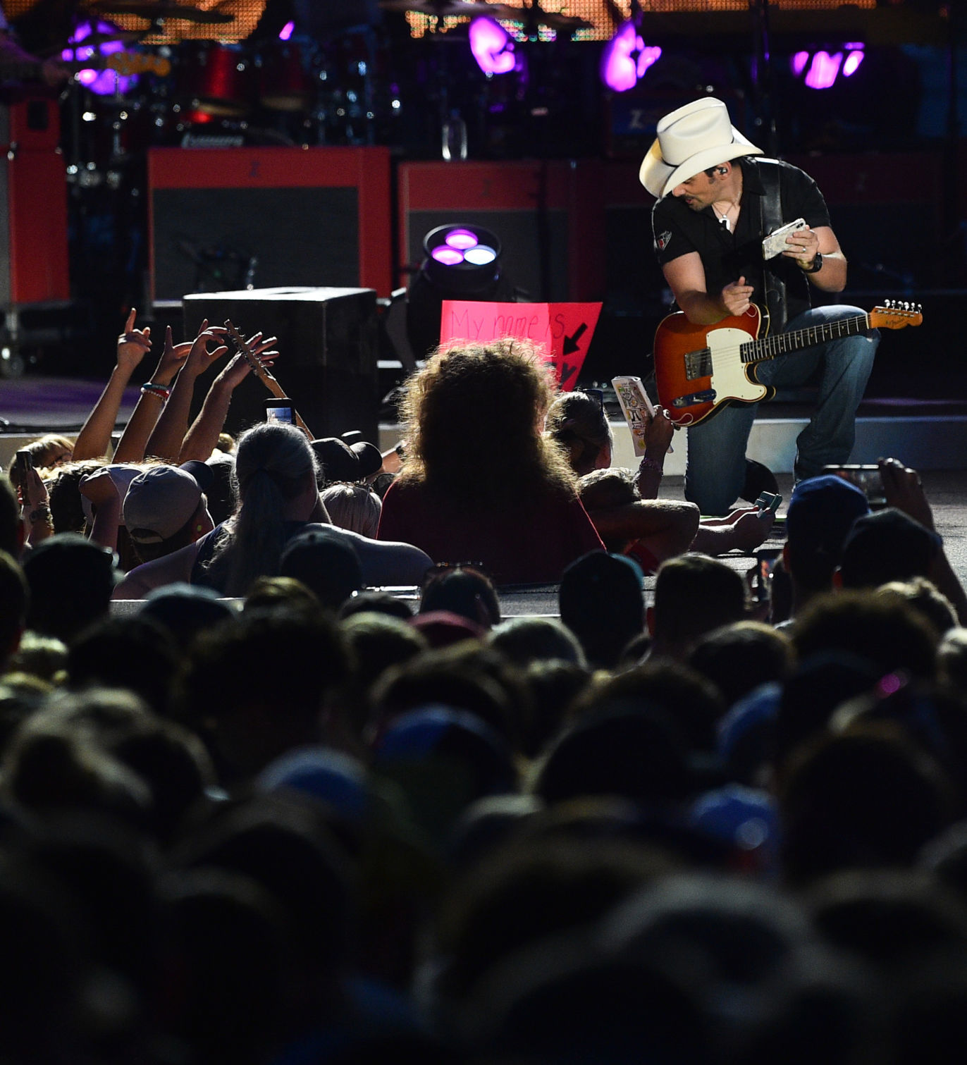080519-mda-nws-bradpaisley-058a.jpg